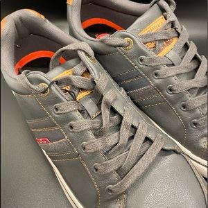 Levi’s men’s turner casual sneakers